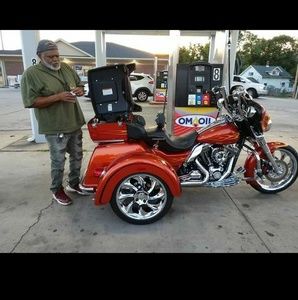 Meet your Posher, Howard